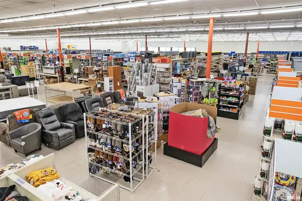 3013 N STERLING AVE, Peoria, IL 61604