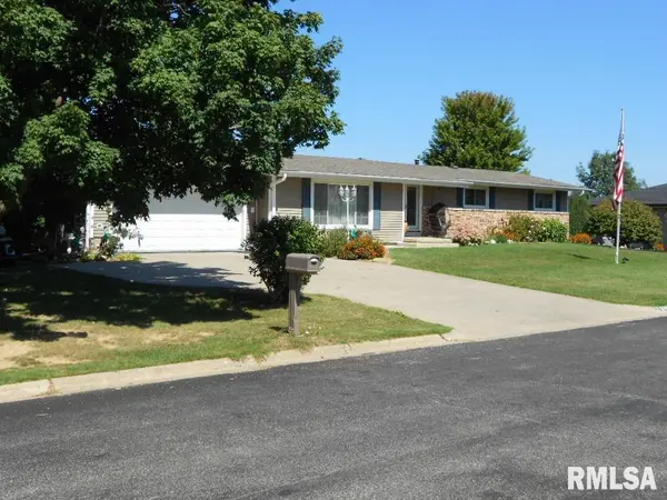 204 W JOSEPH ST, Roanoke, IL 61561
