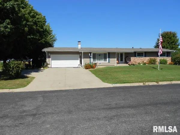 204 W JOSEPH ST, Roanoke, IL 61561