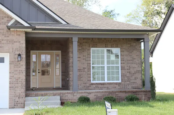 734 Southern Pine Trl, Clarksville, TN 37043