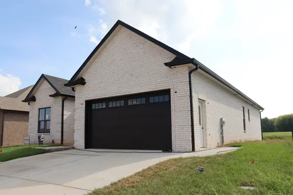 221 Harvest Moon Dr, Clarksville, TN 37043