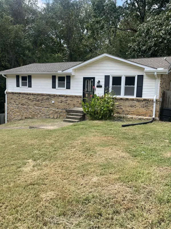 1143 Chestnut Dr, Burns, TN 37029