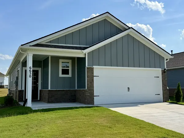 6650 Japonica Ln, White House, TN 37188