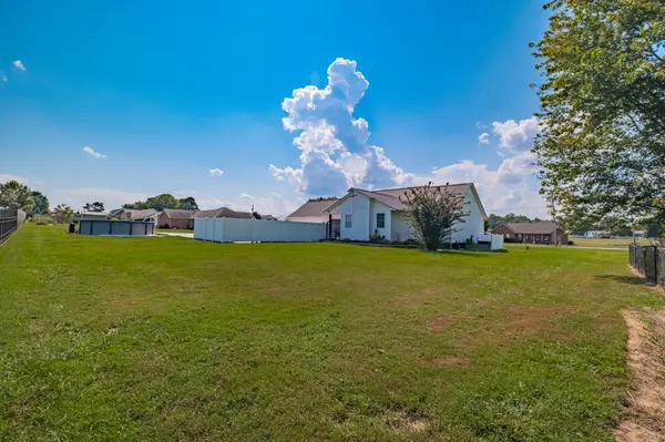 277 Love Lane Rd, Hillsboro, TN 37342