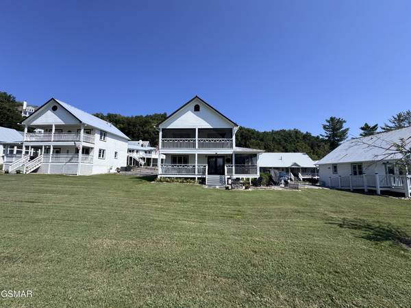 424 Country Path Way, Sevierville, TN 37862