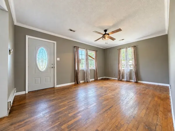 520 Cliff Dr #SE, Cleveland, TN 37323
