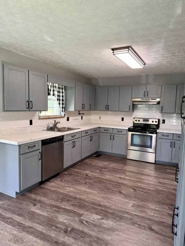 715 Clark Hollow Rd, Whitleyville, TN 38588
