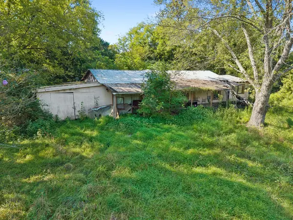 1550 Access Rd, Pulaski, TN 38478