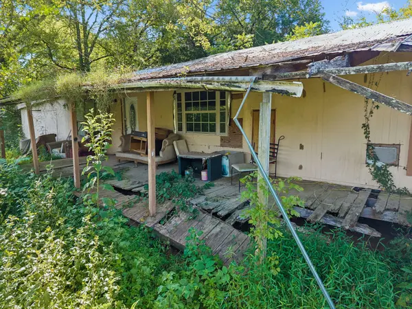 1550 Access Rd, Pulaski, TN 38478