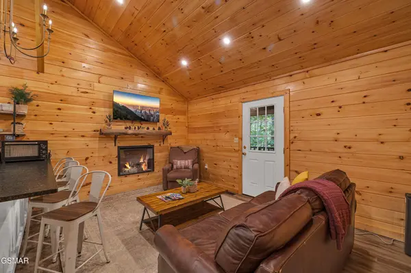 4081 Henry Town Road, Sevierville, TN 37876