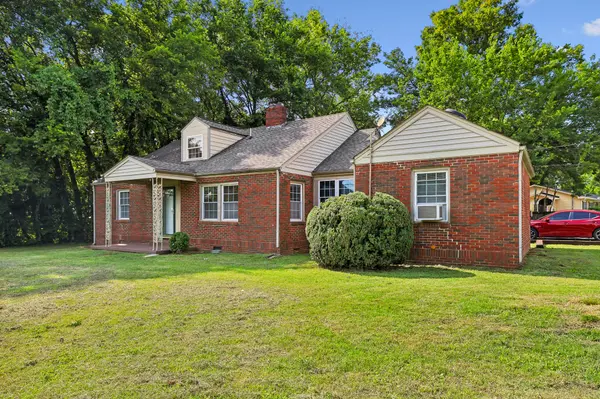 929 Greenland Dr, Murfreesboro, TN 37130
