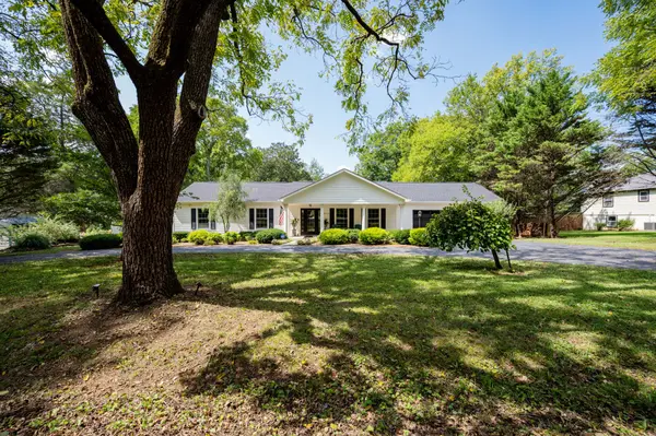 810 Cumberland Dr, Winchester, TN 37398