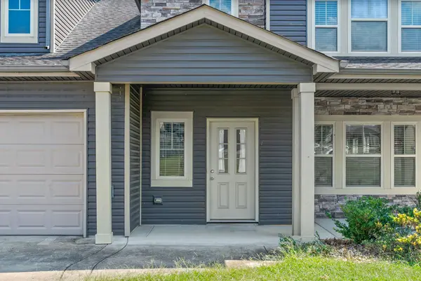 1188 Eagles Bluff Dr, Clarksville, TN 37040