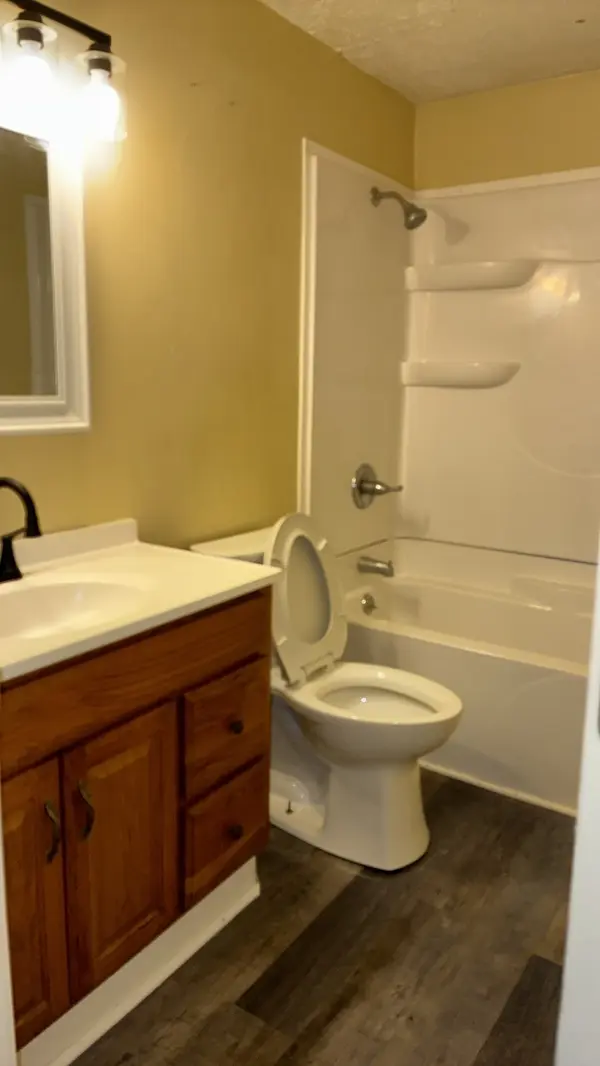 3422 Hermitage Dr, Hopkinsville, KY 42240