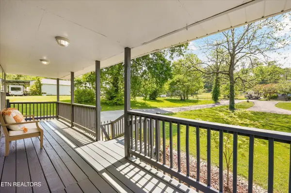 2403 Maple Drive, Knoxville, TN 37918