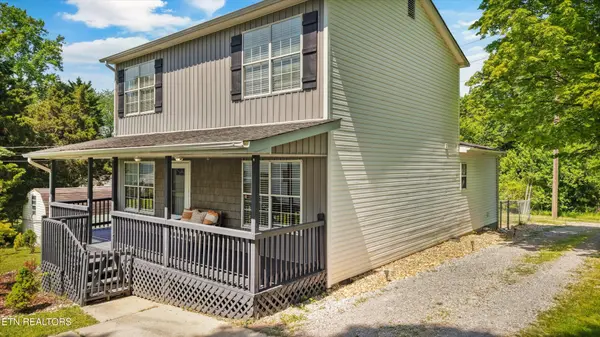 2403 Maple Drive, Knoxville, TN 37918