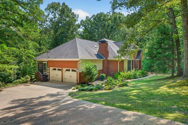 9030 Finney Point Drive, Ooltewah, TN 37363