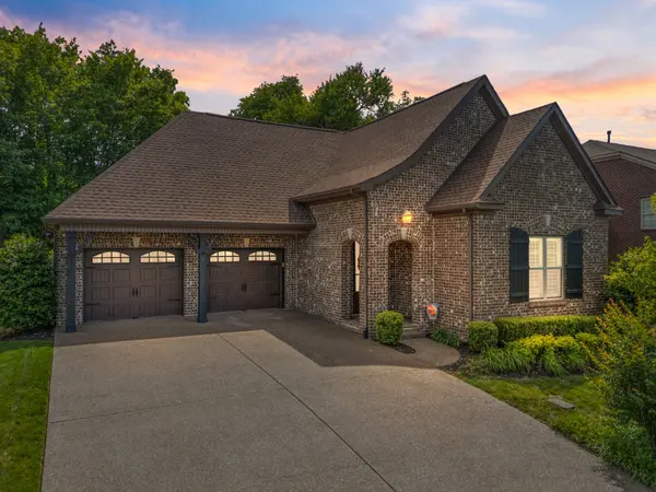 1049 Vinings Blvd, Gallatin, TN 37066