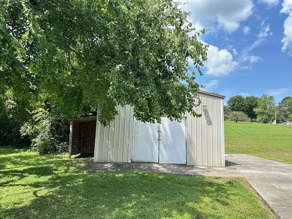1022 Bell Rd #SE, Cleveland, TN 37323