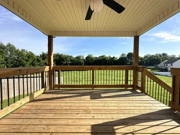 405 Wingfield Dr, Clarksville, TN 37043