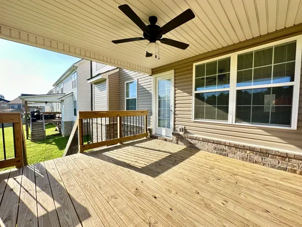 405 Wingfield Dr, Clarksville, TN 37043