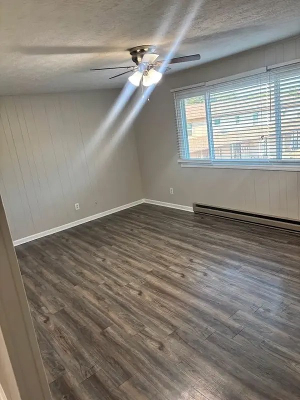 1326 Spring St #9, Dover, TN 37058