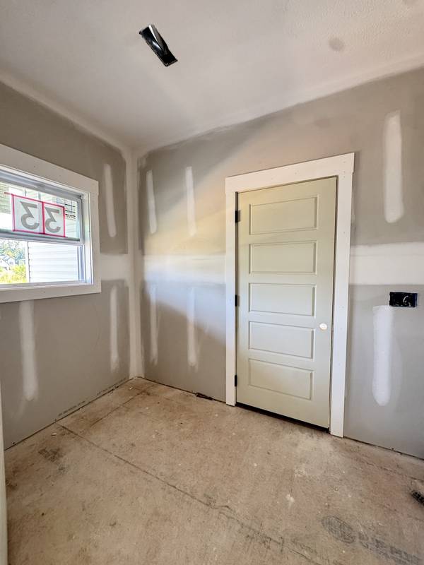333 Wesson Dr, Clarksville, TN 37043
