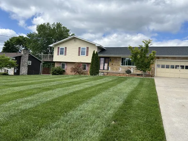 323 Logan St, Seymour, TN 37865