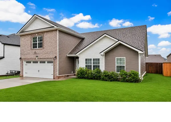 1101 Whitney Dr, Clarksville, TN 37042
