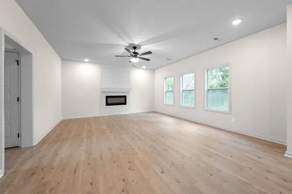 349 Wesson Dr, Clarksville, TN 37043