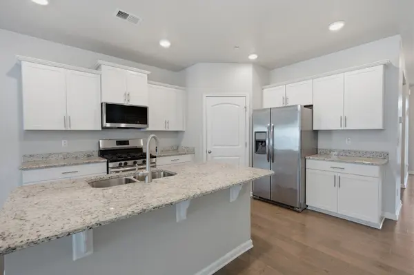 312 Manor Row, Pleasant View, TN 37146