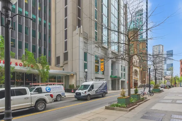415 Church St #2807, Nashville, TN 37219