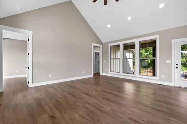 182 Red Oak Ln, Monroe, TN 38573