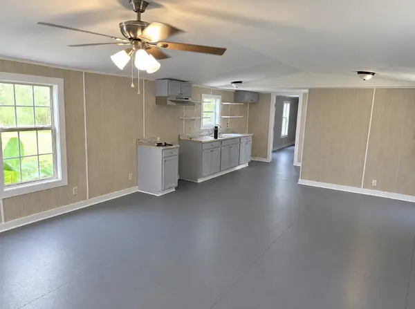 212 Poplar Dr, Beechgrove, TN 37018