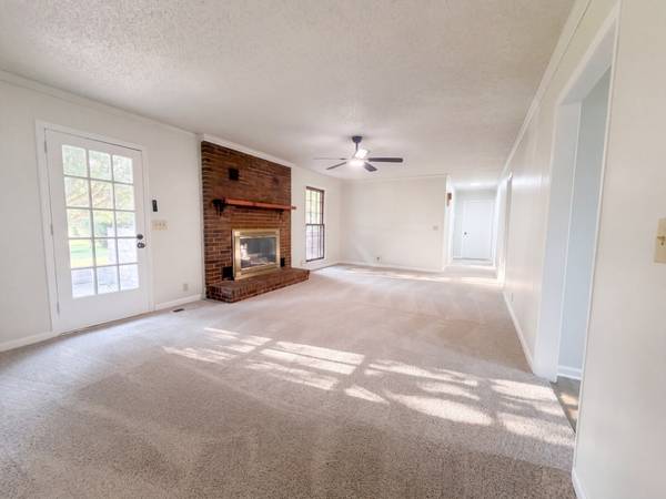706 Windmere Dr, Lebanon, TN 37090