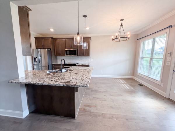 1307 Christina Ct, Lebanon, TN 37087