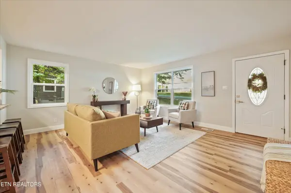 116 E Arrowwood Rd, Oak Ridge, TN 37830