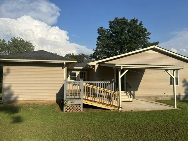 318 S Cedar Ln, Pulaski, TN 38478
