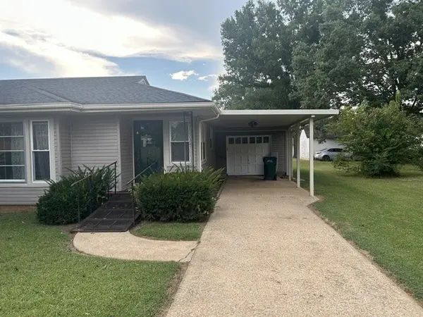 318 S Cedar Ln, Pulaski, TN 38478