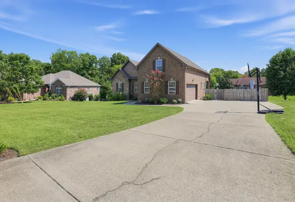 3007 Hollowfield Ln, Greenbrier, TN 37073