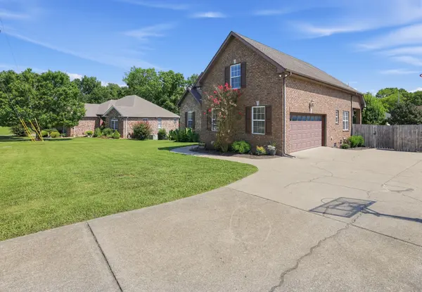 3007 Hollowfield Ln, Greenbrier, TN 37073