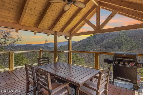 2759 Overholt Tr, Sevierville, TN 37862