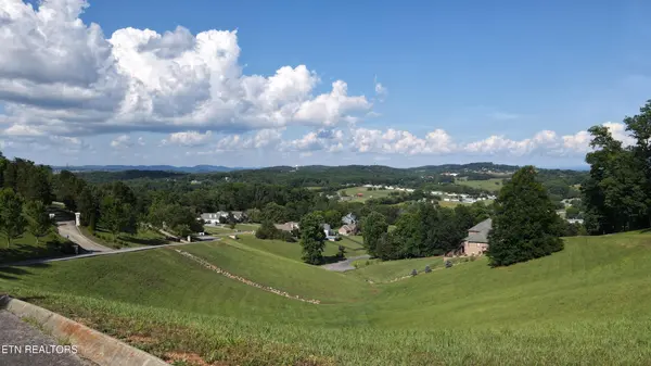 24 Bentwood Drive, Kodak, TN 37764