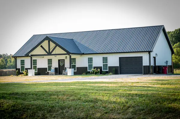 8705 OLD RED BOILING SPGS RD, Lafayette, TN 37083