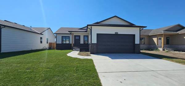 5043 N Toben Dr, Bel Aire, KS 67226