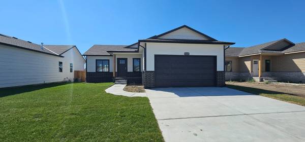 5043 N Toben Dr, Bel Aire, KS 67226