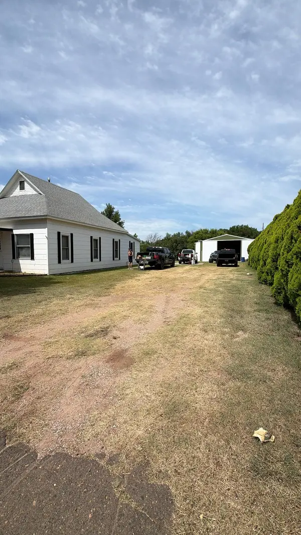 13293 SE Main,  Spivey,  KS 67142