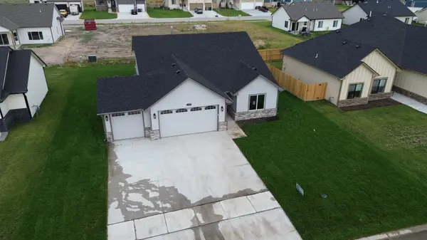 1520 E Appleton St., Valley Center, KS 67147