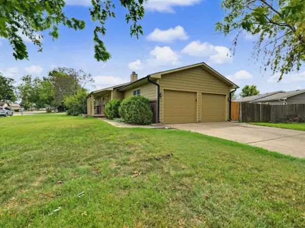 738 Mike Dr., Salina, KS 67401