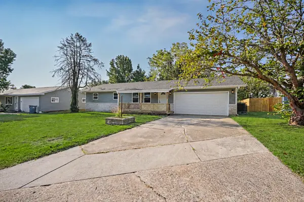 2752 W Sylvia CT, Springfield, MO 65803